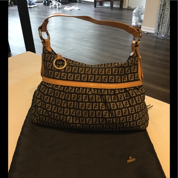 🎉SOLD🎉Fendi Zucca Chef Hobo Bag - Picture 2 of 8